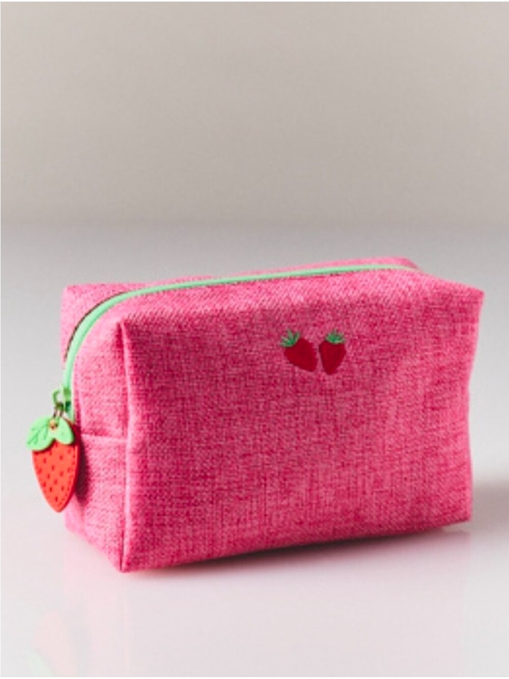 Picnic Collection Strawberry Loaf Pouch